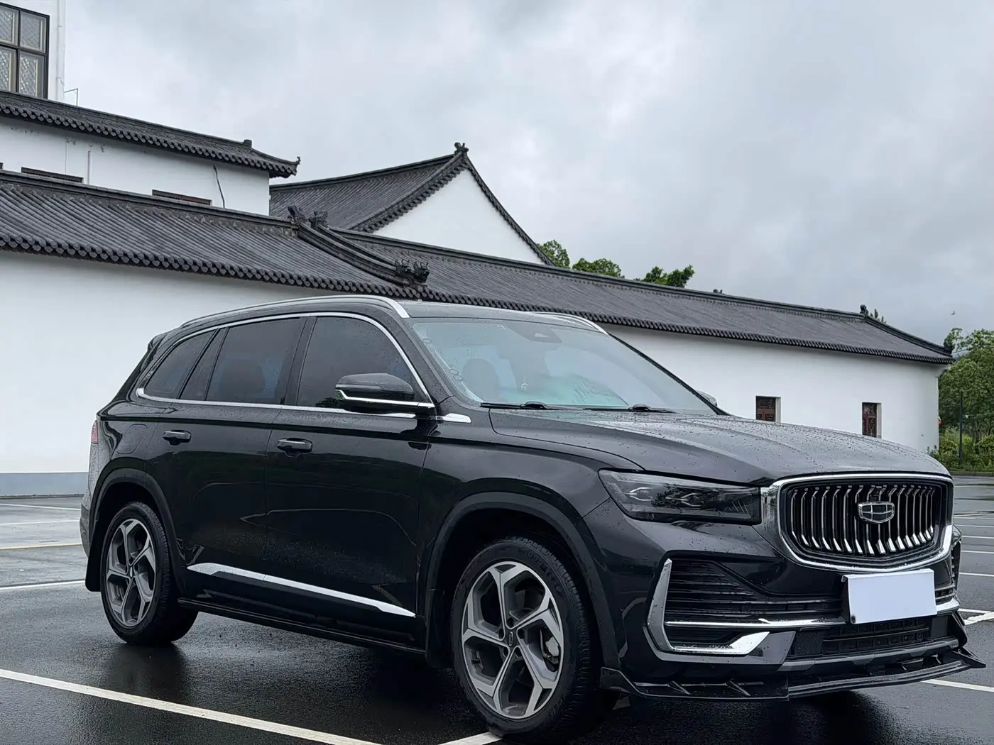 Geely Xingyue L 2023 — Фото 3/16