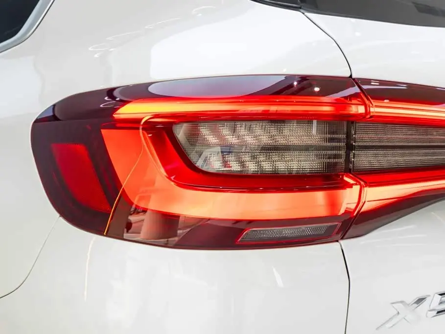 BMW X5 2021 — Photo 9/20