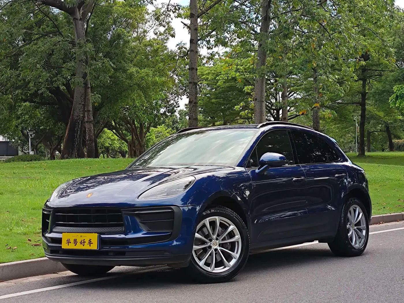 Porsche Macan 2022 — Фото 1/20