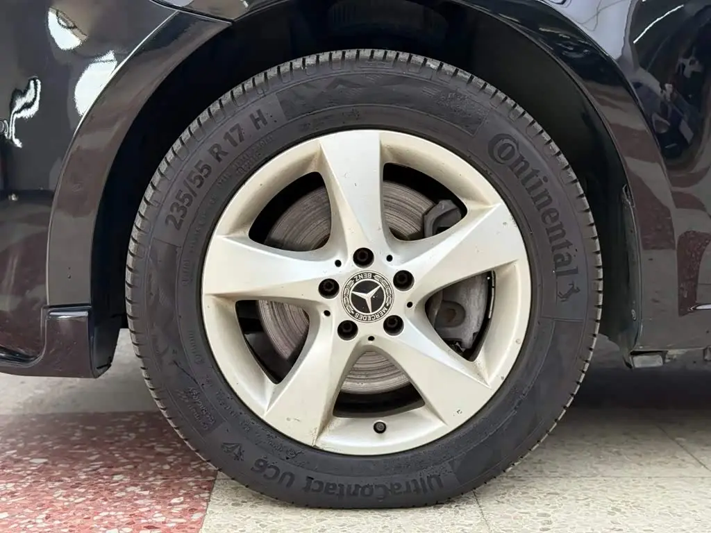 Mercedes-Benz Vito 2020 — Photo 9/20