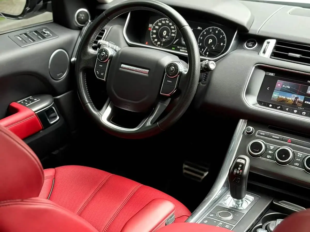 Land Rover Range Rover Sport 2017 — Photo 4/9