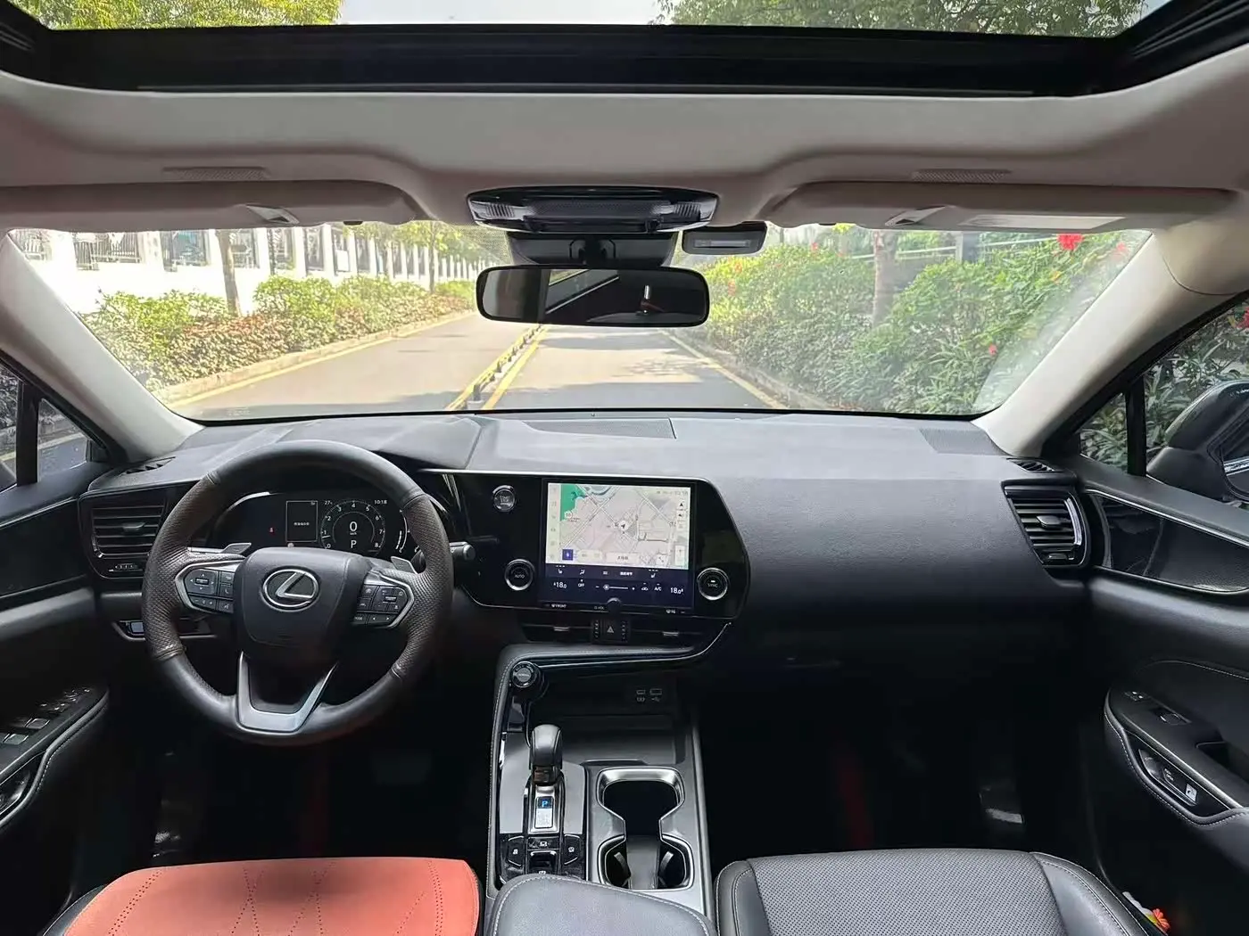 Lexus NX 2023 — Photo 6/13