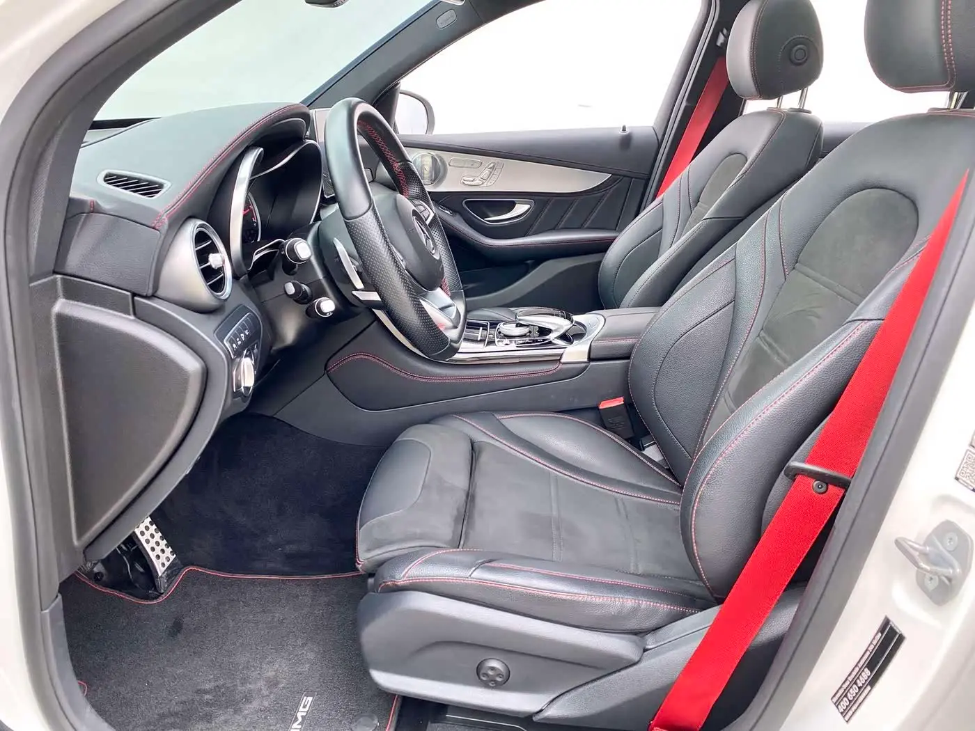 Mercedes-Benz GLC AMG 2018 — Фото 11/18