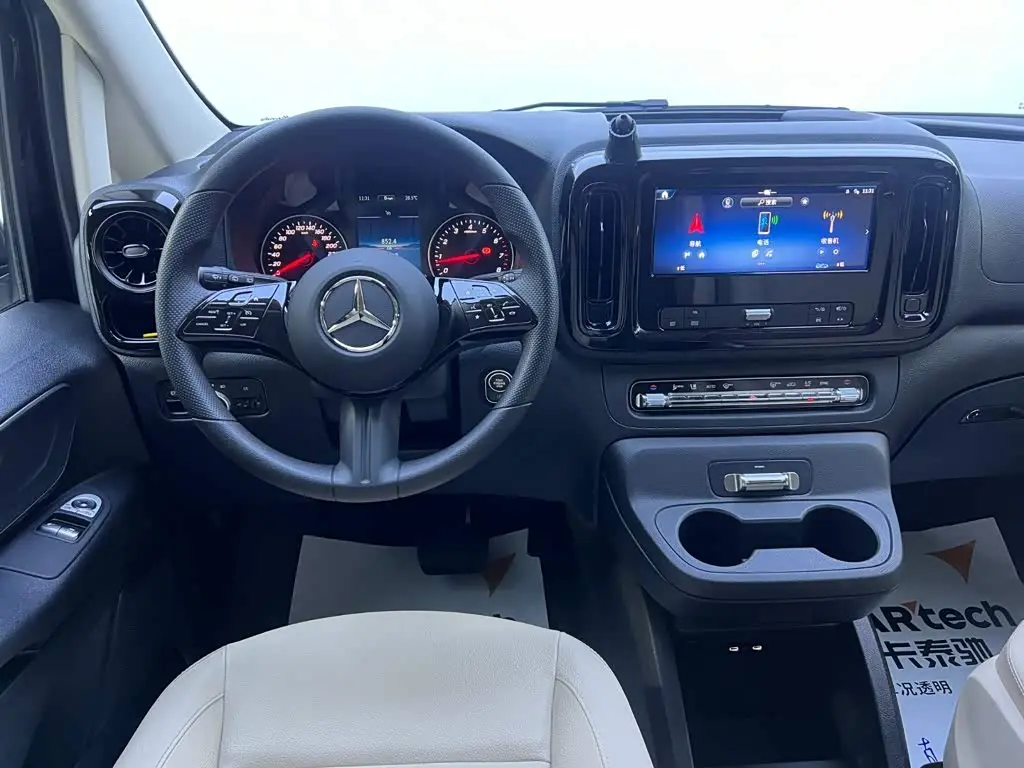 Mercedes-Benz Vito 2025 — Photo 11/20