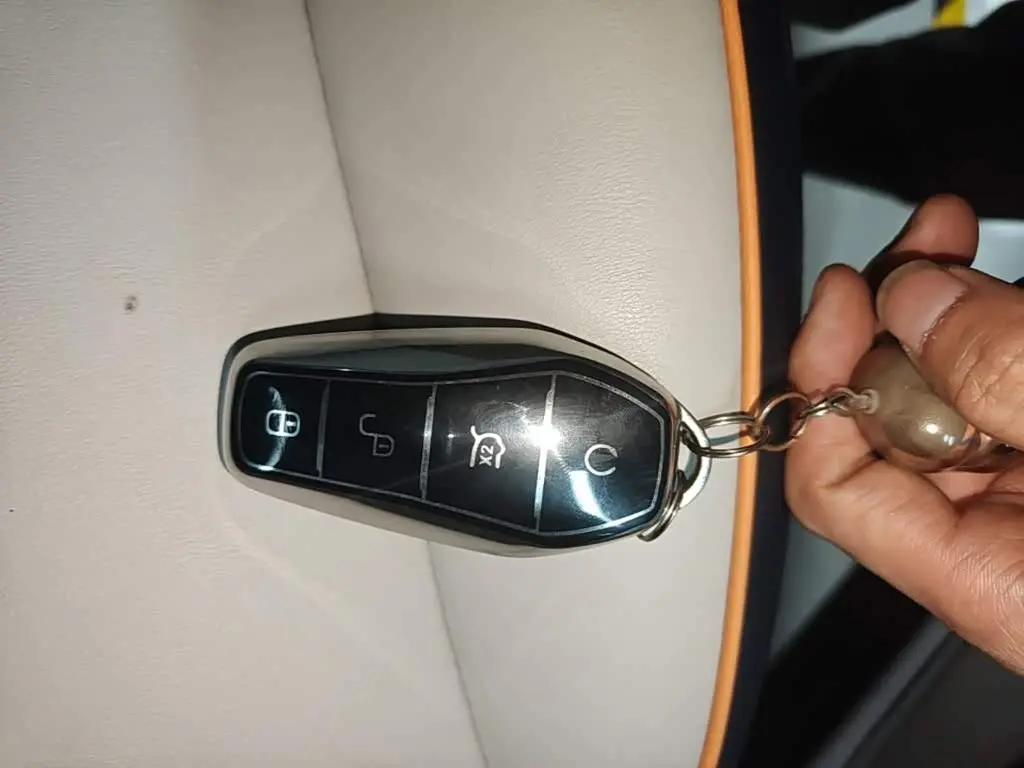 BYD Song PLUS PHEV 2023 — Фото 8/19