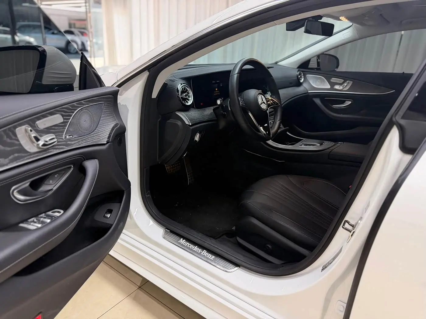 Mercedes-Benz CLS 2022 — Photo 4/16