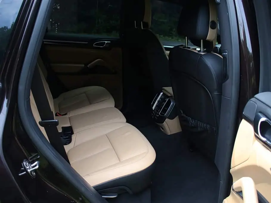 Porsche Cayenne 2014 — Фото 10/17