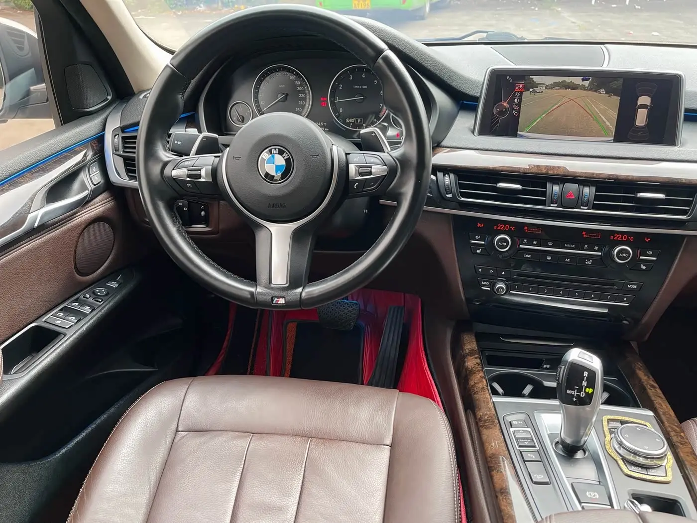 BMW X5 2016 — Фото 16/20