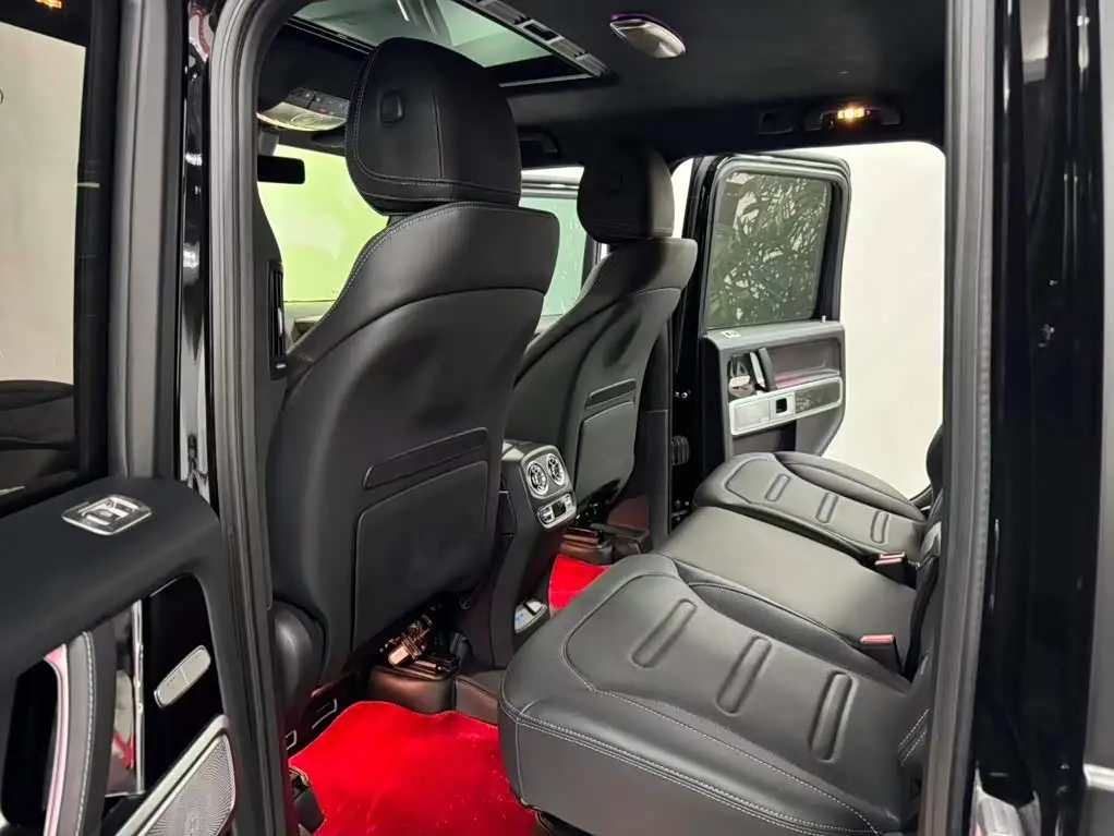 Mercedes-Benz G-Class 2025 — Фото 8/10
