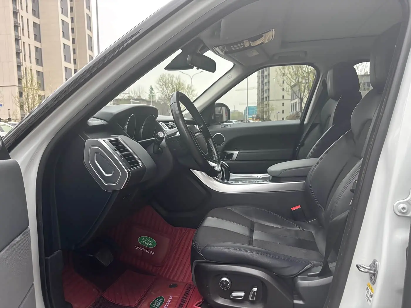 Land Rover Range Rover Sport 2015 — Photo 4/15