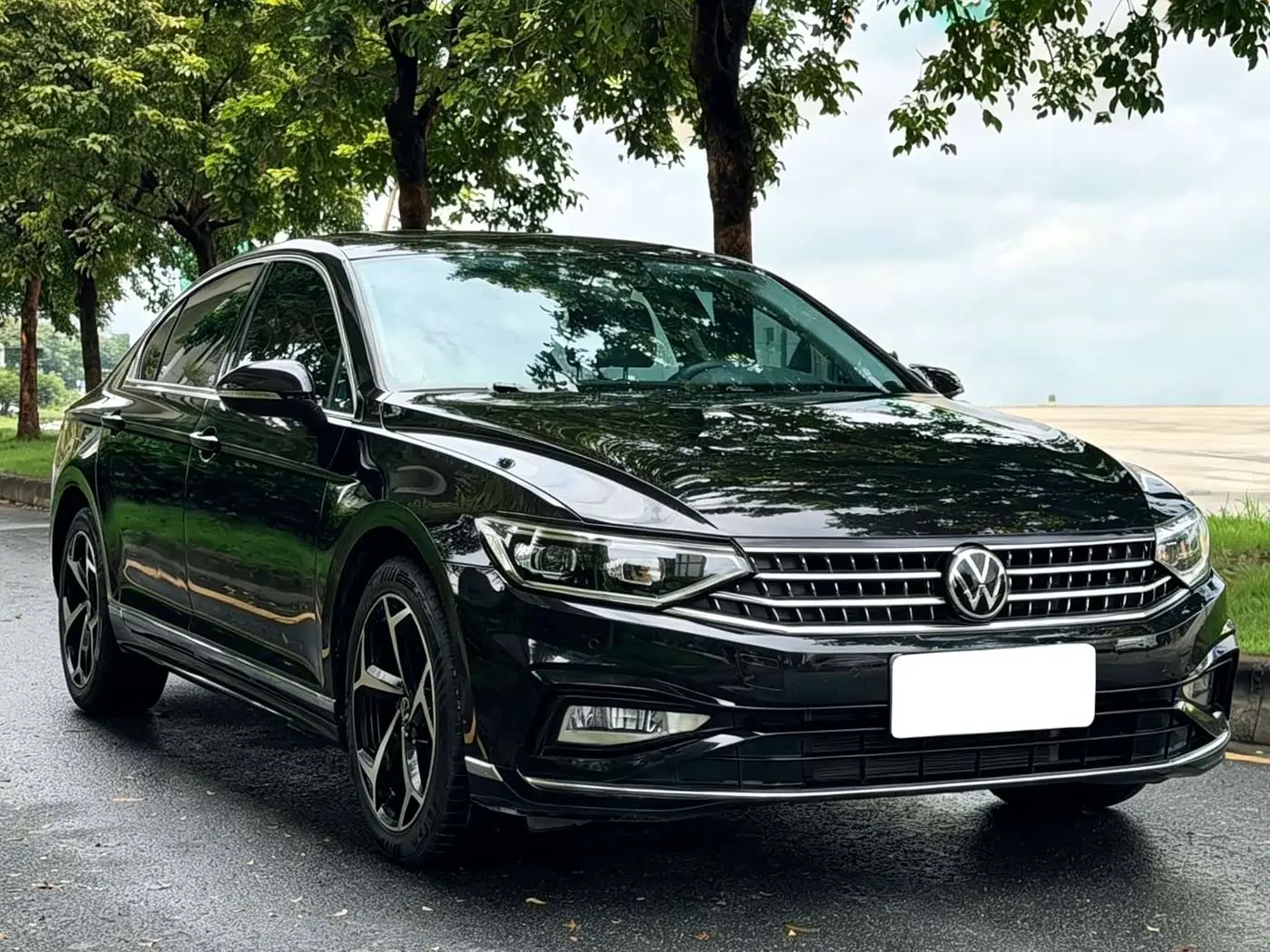 Volkswagen Magotan 2024 — Photo 3/11