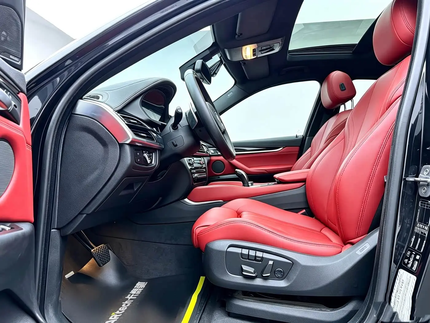 BMW X6 2017 — Photo 13/20