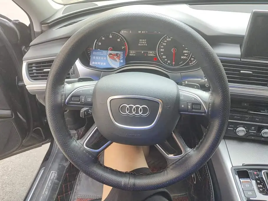Audi A6L 2018 — Фото 15/16