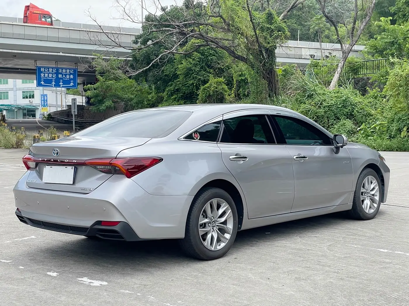 Toyota Avalon 2022 — Şəkil 10/12