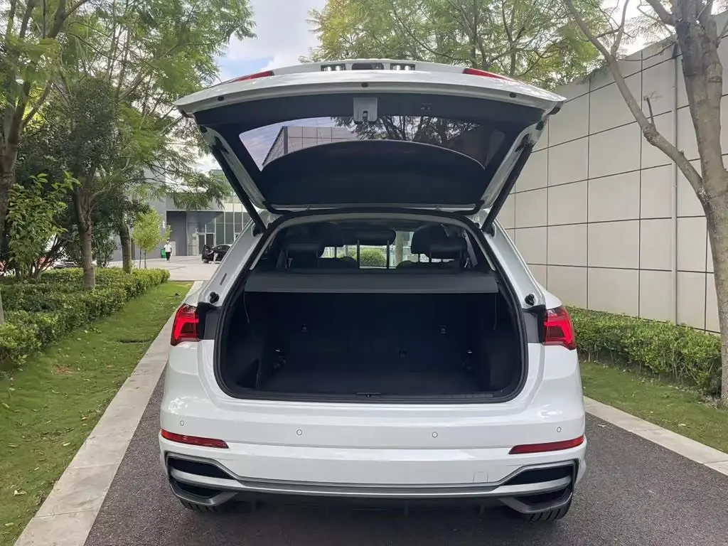 Audi Q3 2019 — Фото 11/12