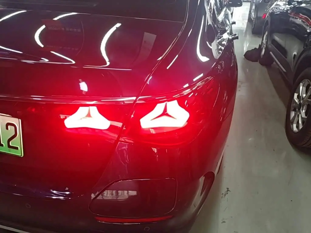 Mercedes-Benz E-Class New Energy 2025 — Şəkil 8/20