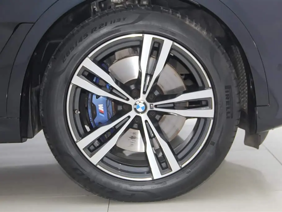 BMW X7 2022 — Фото 12/20
