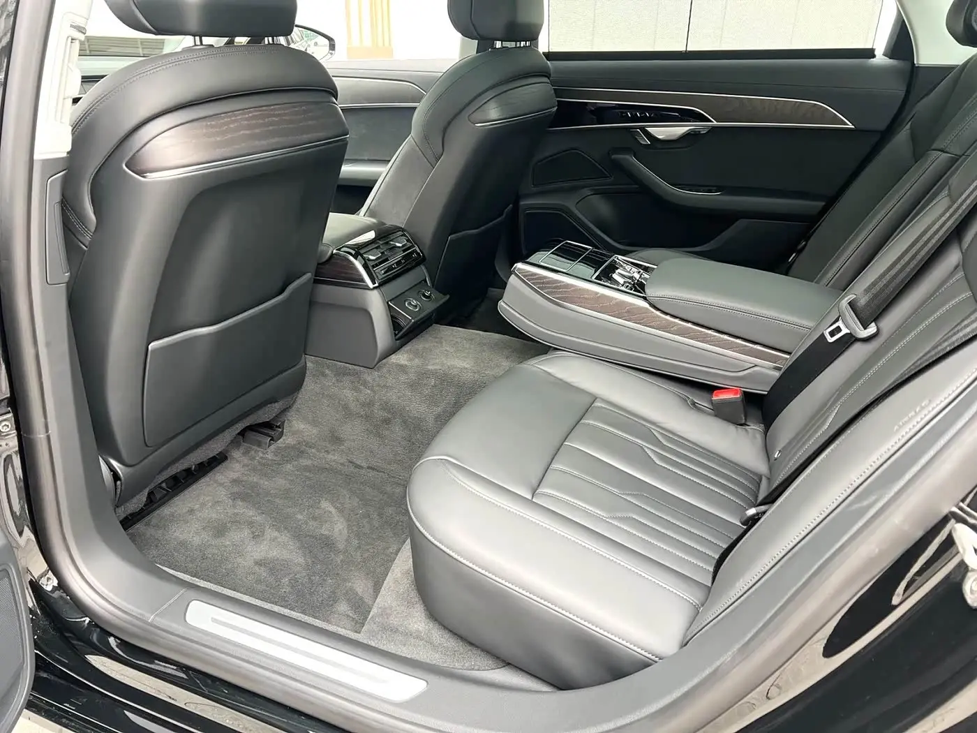 Audi A8 2024 — Photo 6/9
