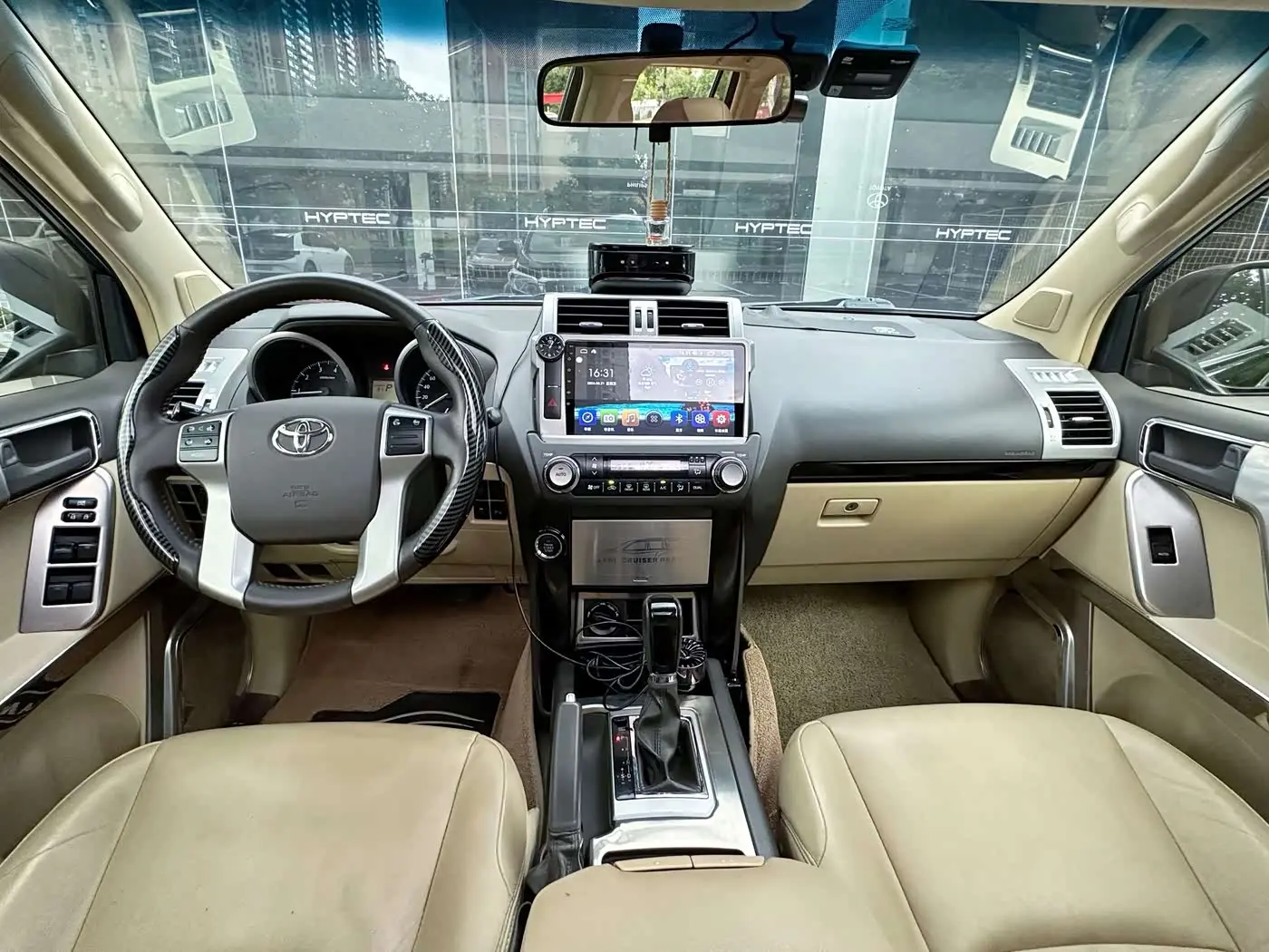 Toyota Prado 2017 — Photo 9/20