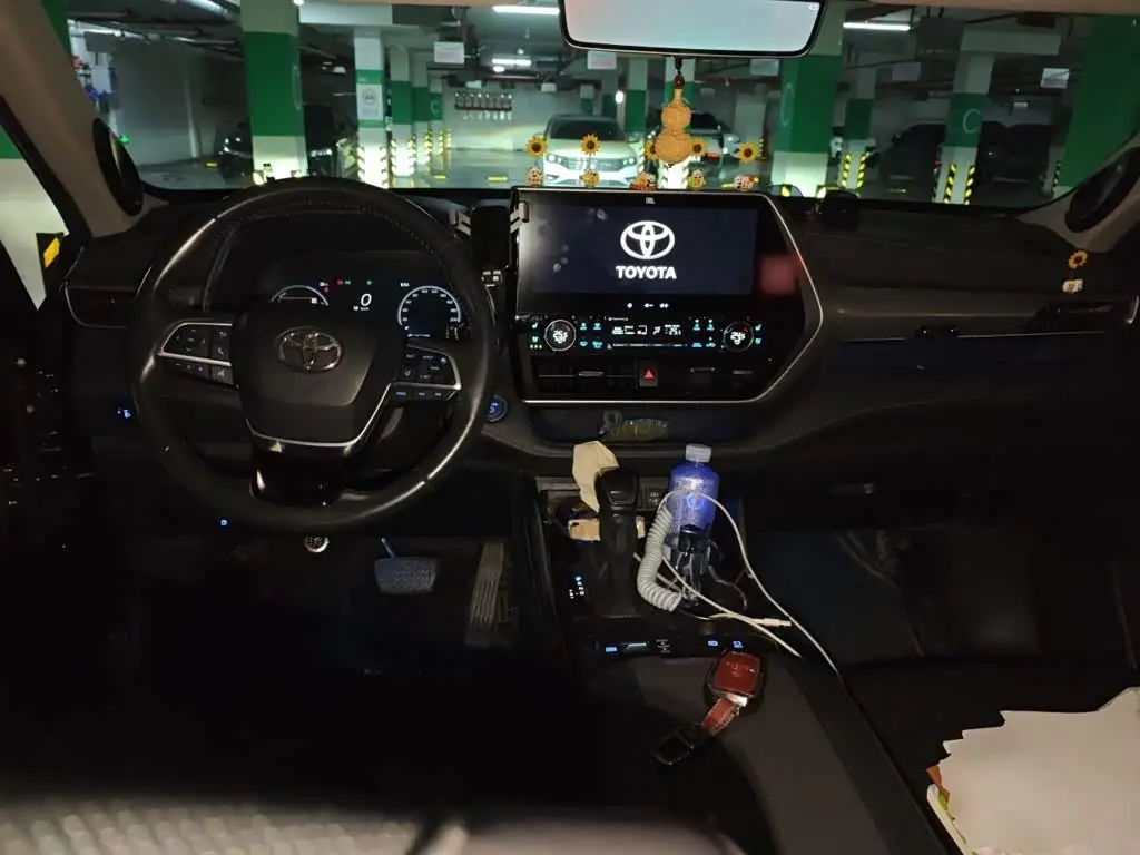 Toyota Highlander 2021 — Şəkil 10/20