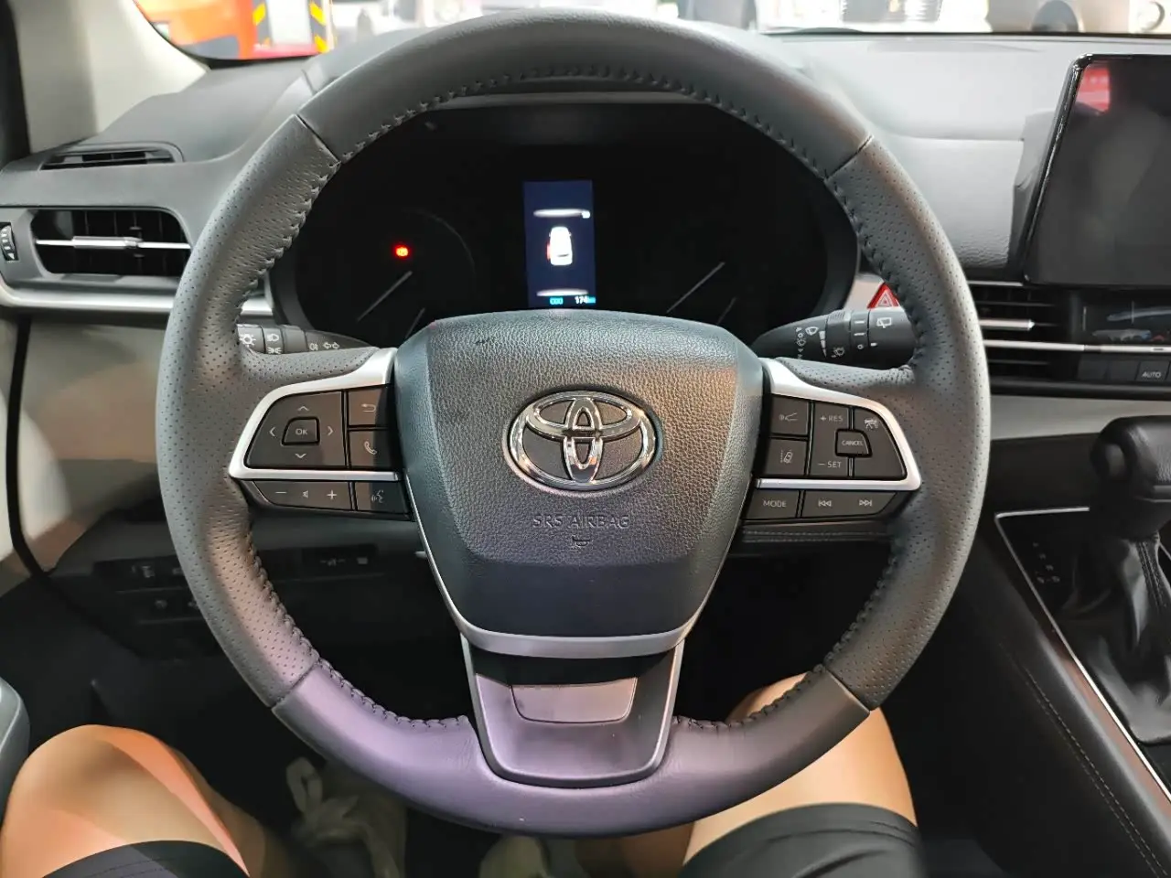 Toyota Sienna 2026 — Photo 5/15