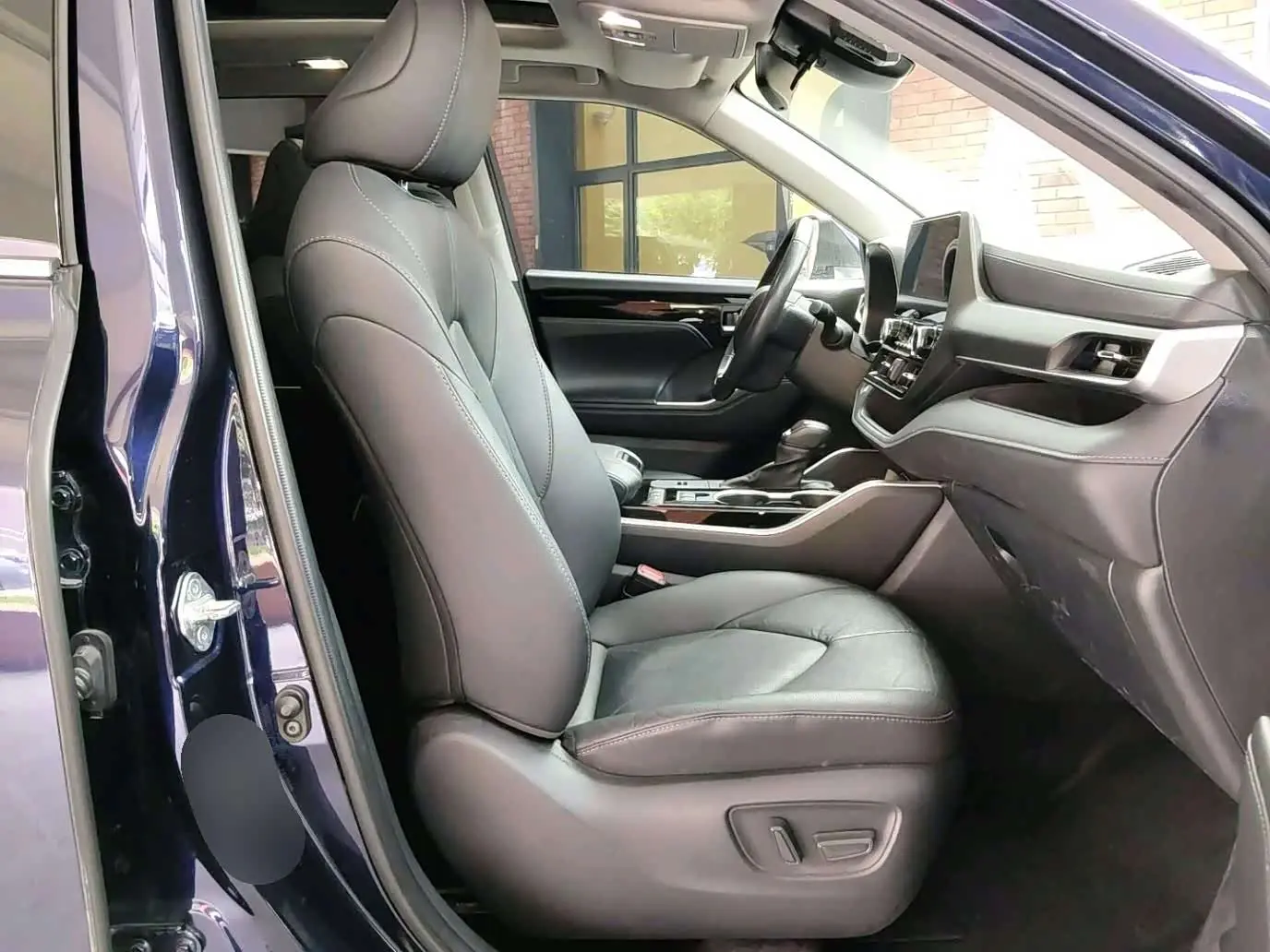 Toyota Highlander 2021 — Photo 10/18