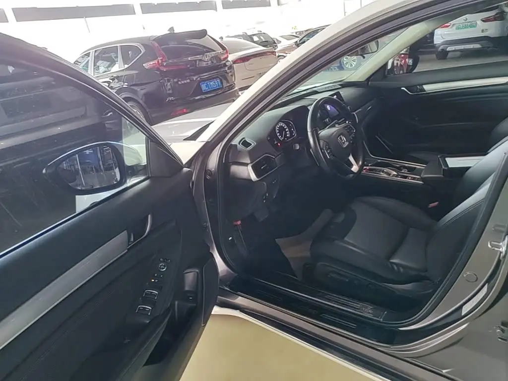 Honda Accord 2021 — Фото 11/19