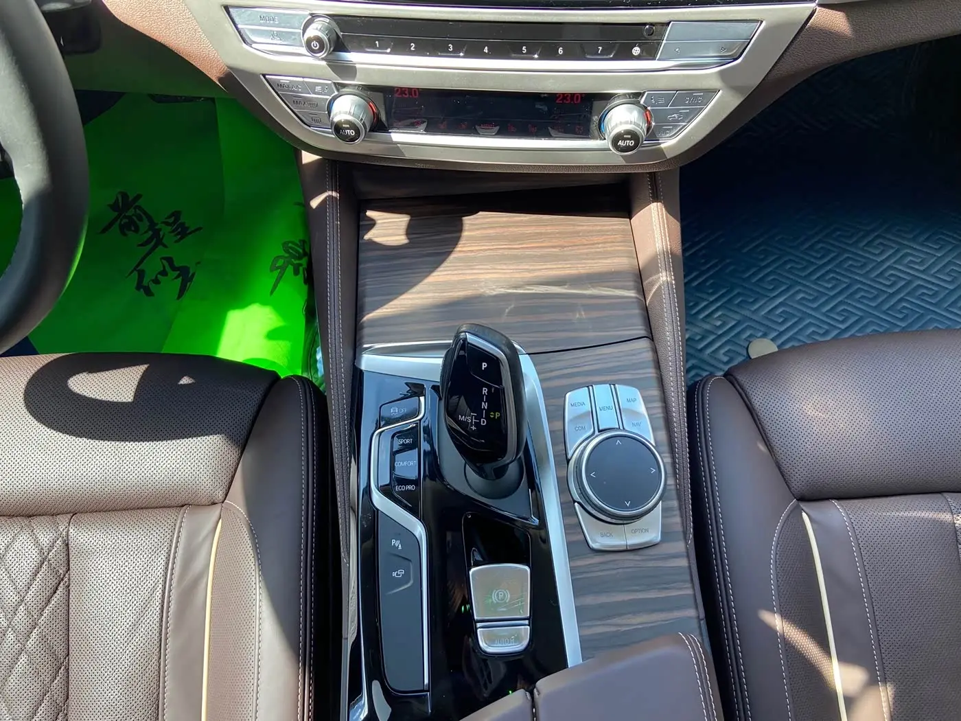 BMW 5 Series 2020 — ფოტო 14/20