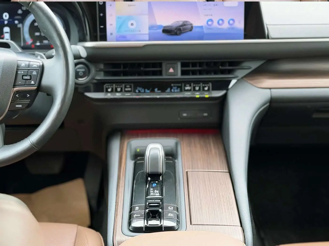 Toyota Crown 2024 — Şəkil 18/18