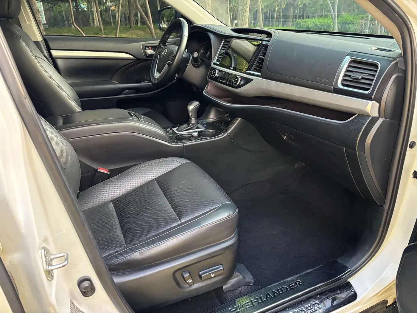 Toyota Highlander 2020 — Фото 5/14