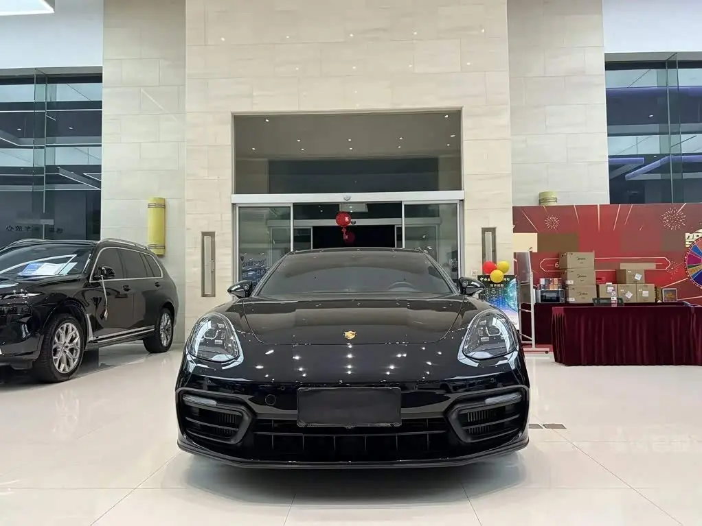 Porsche Panamera 2022 — Photo 2/9