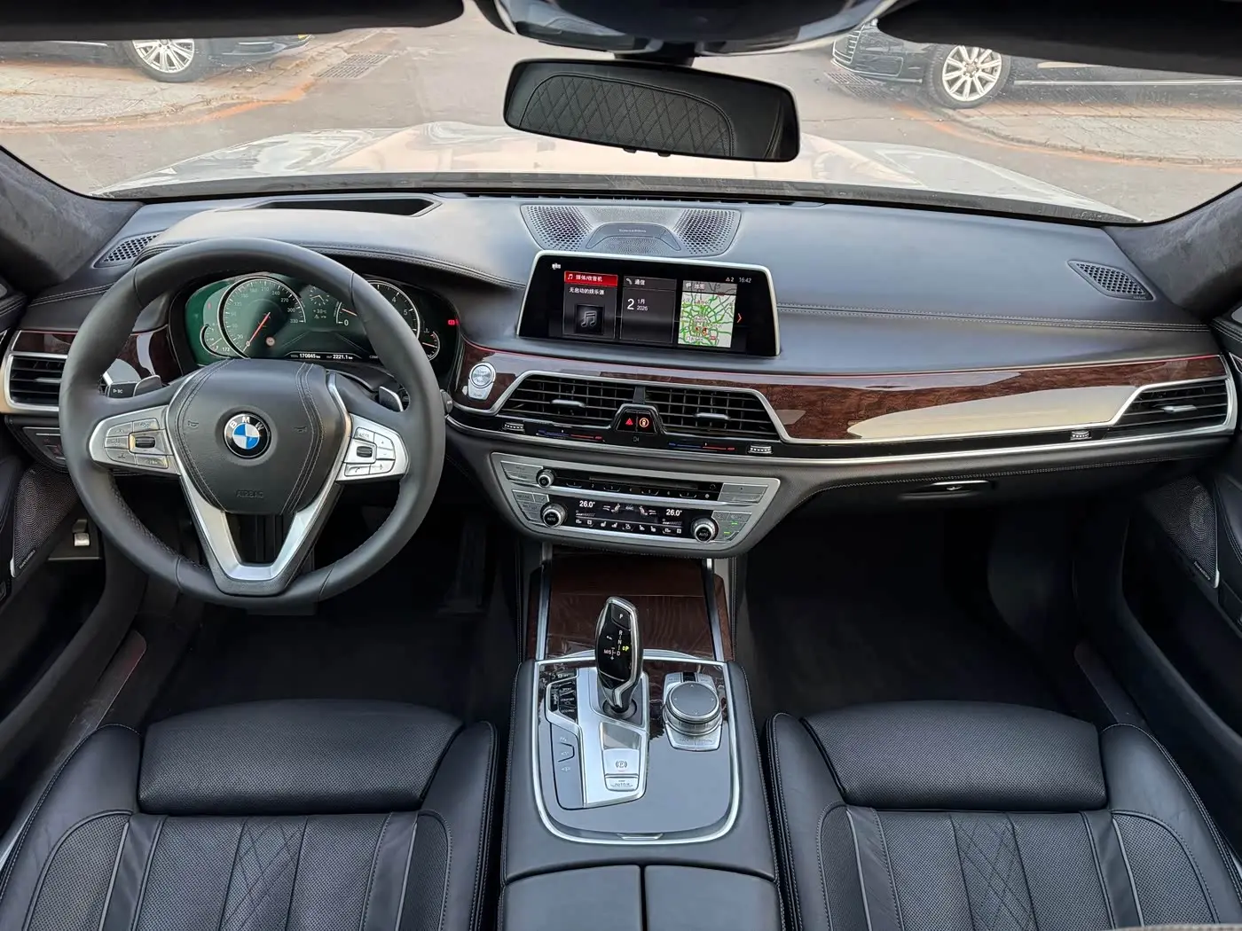 BMW 7 Series 2016 — Photo 7/20