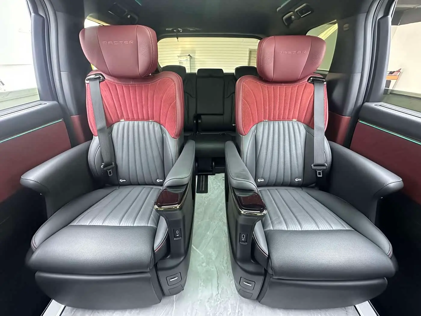 GAC Trumpchi Trumpchi M8 2024 — Фото 13/17
