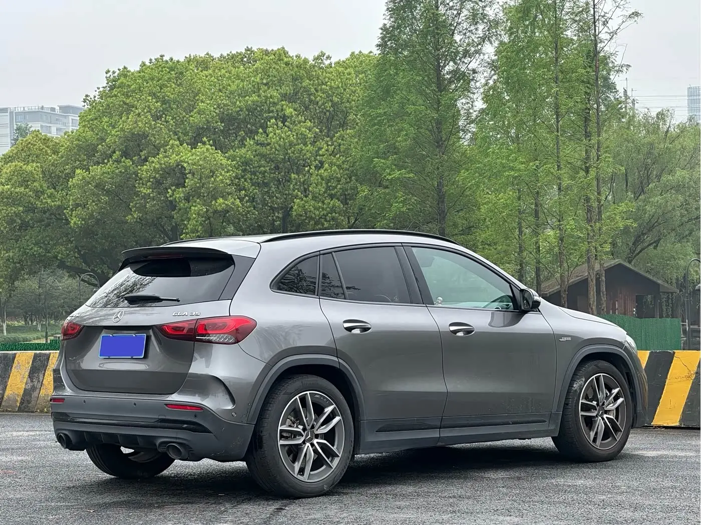 Mercedes-Benz GLA AMG 2021 — Фото 7/19