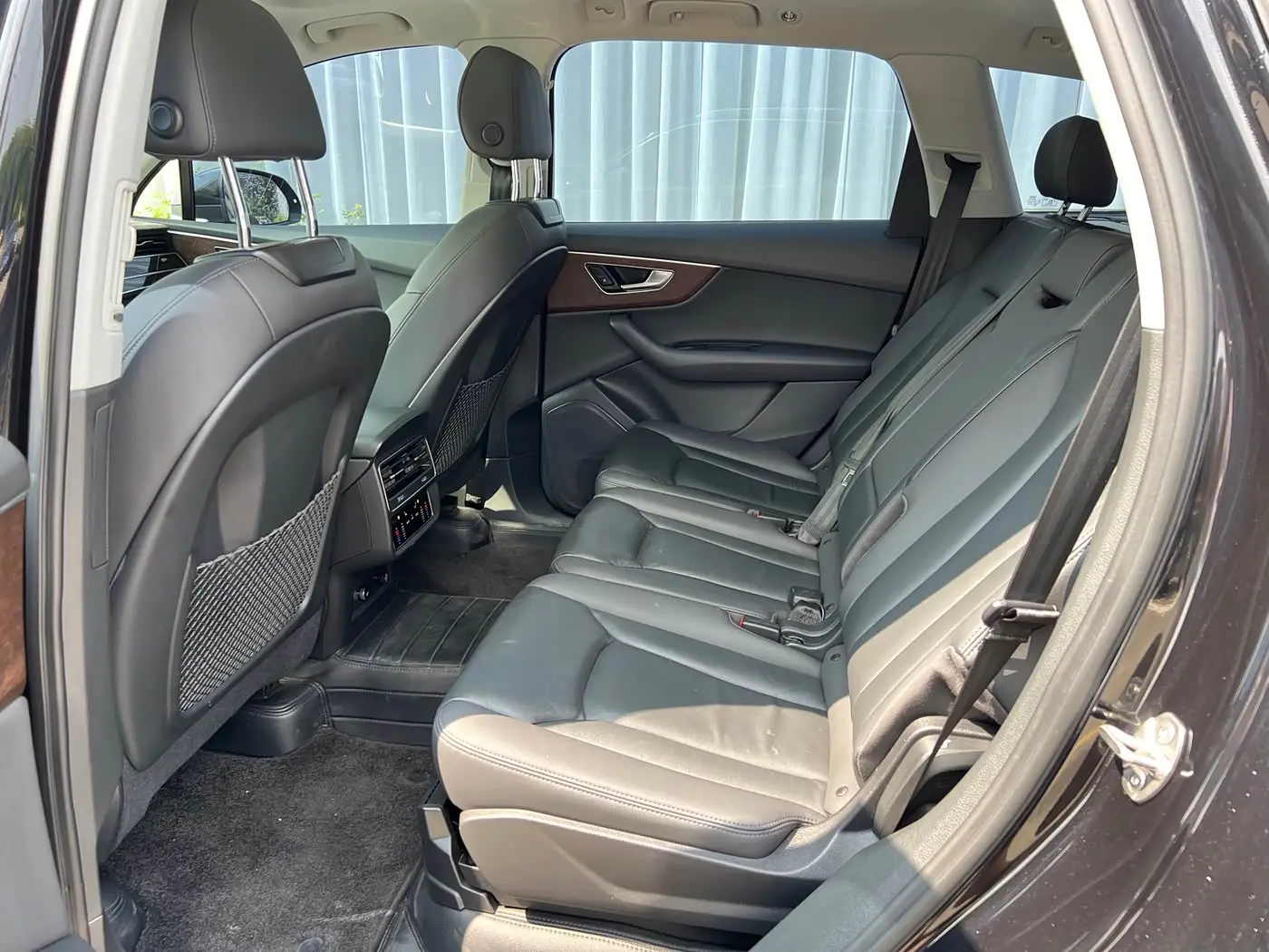 Audi Q7 2021 — Şəkil 6/16