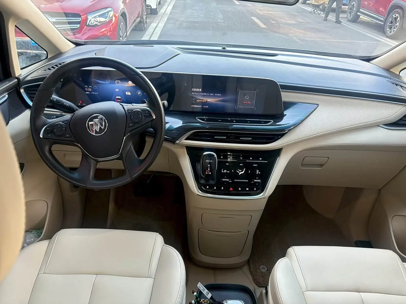 Buick GL8 2024 — Photo 4/9