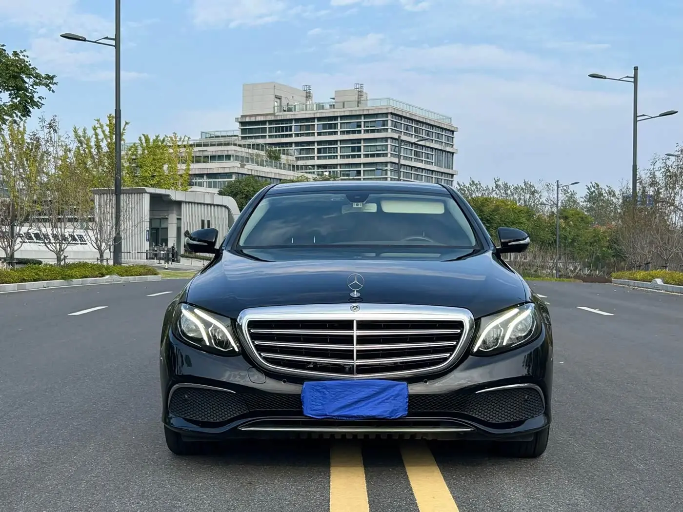 Mercedes-Benz E-Class 2018 — Фото 1/18