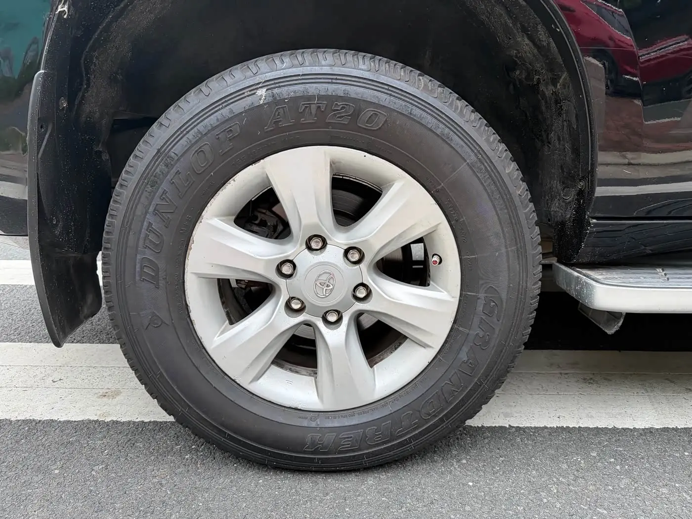 Toyota Prado 2012 — Photo 19/20