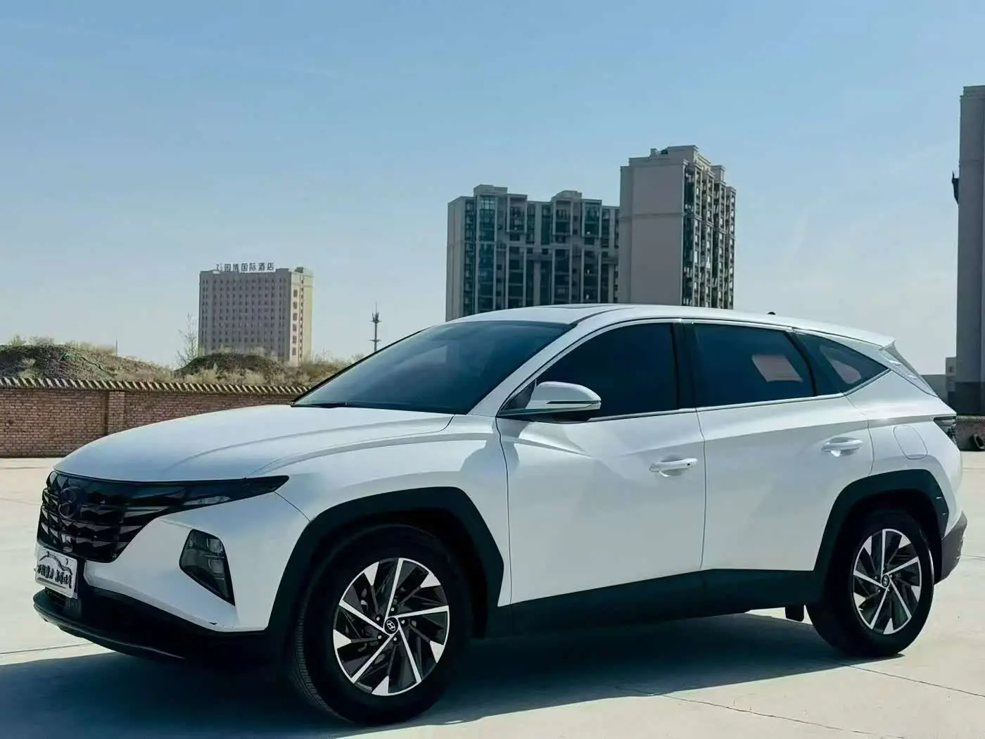 Hyundai Tucson 2023 — Фото 1/9