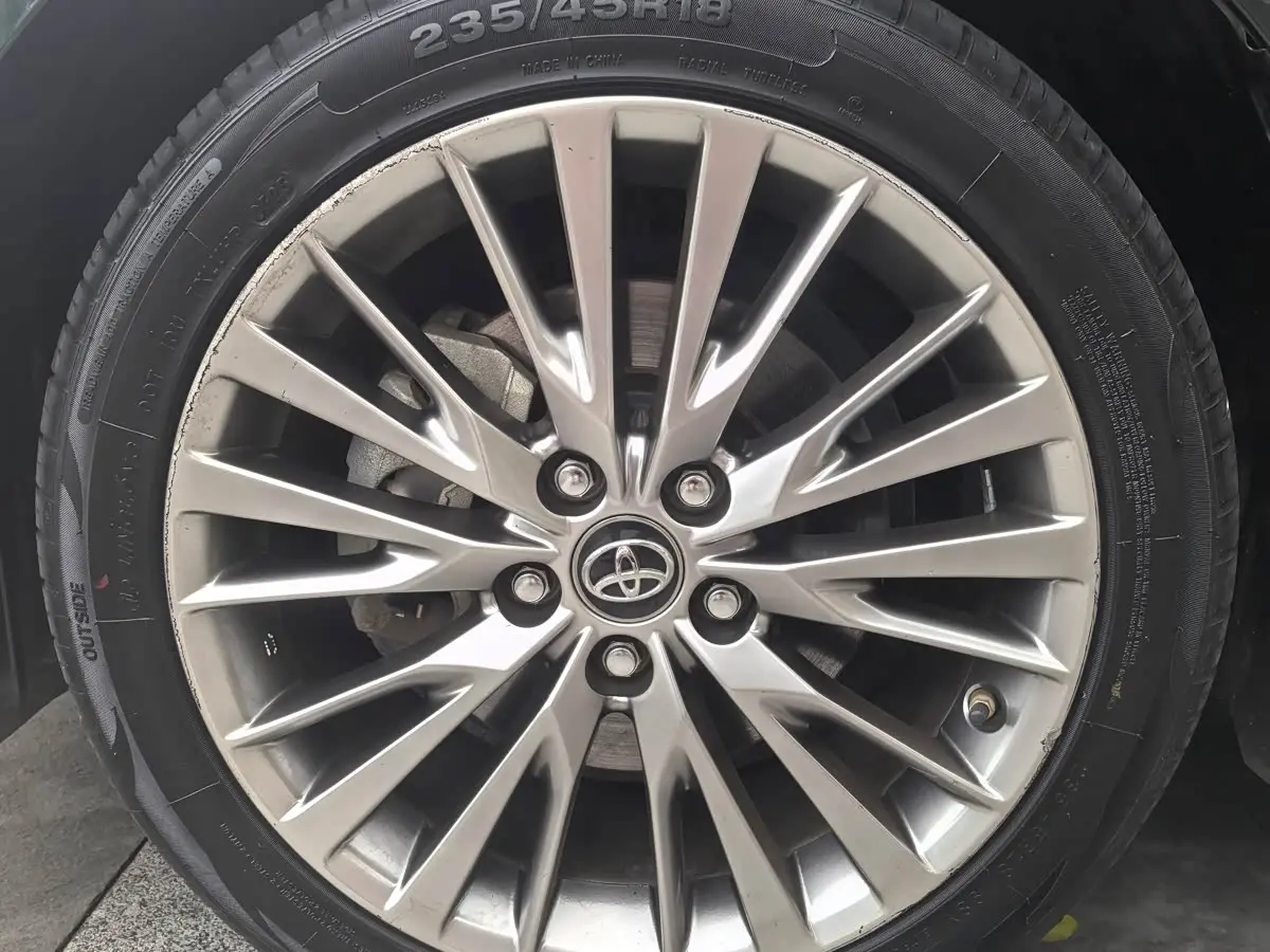 Toyota Camry 2020 — Şəkil 14/14
