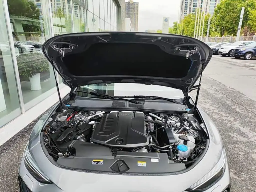 Audi A5L Sportback 2025 — Фото 3/5