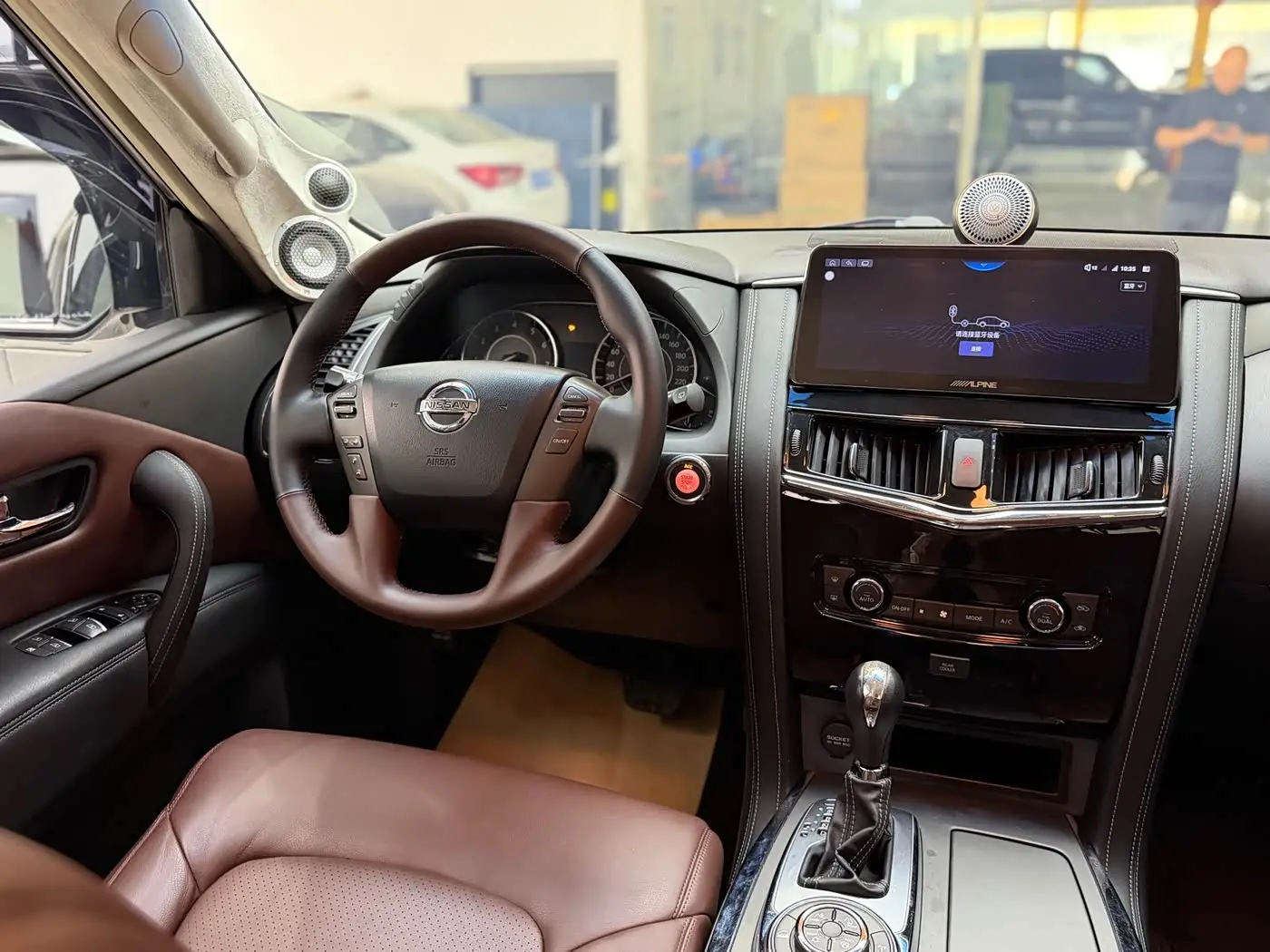Nissan Patrol 2017 — Şəkil 10/16