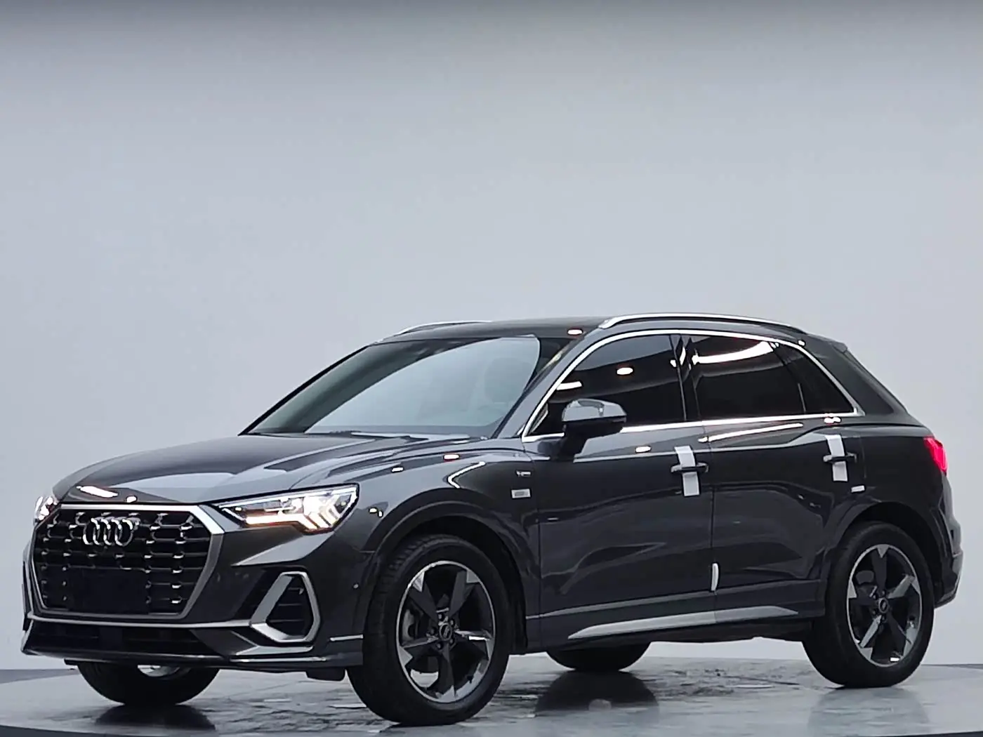 Audi Q3 2022 — Şəkil 2/20