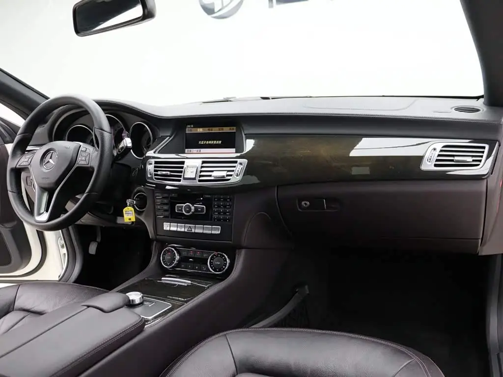 Mercedes-Benz CLS 2013 — Photo 10/20