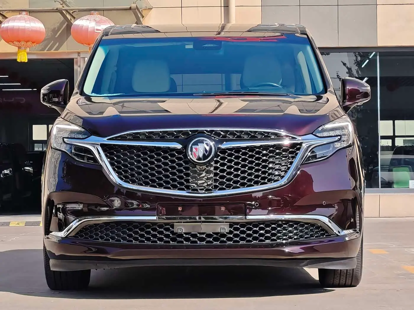Buick GL8 2021 — Photo 2/20