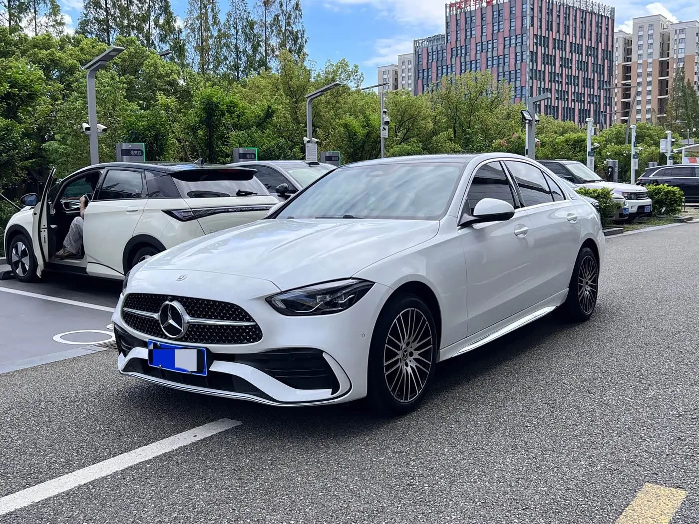 Mercedes-Benz C-Class 2025 — Фото 1/18