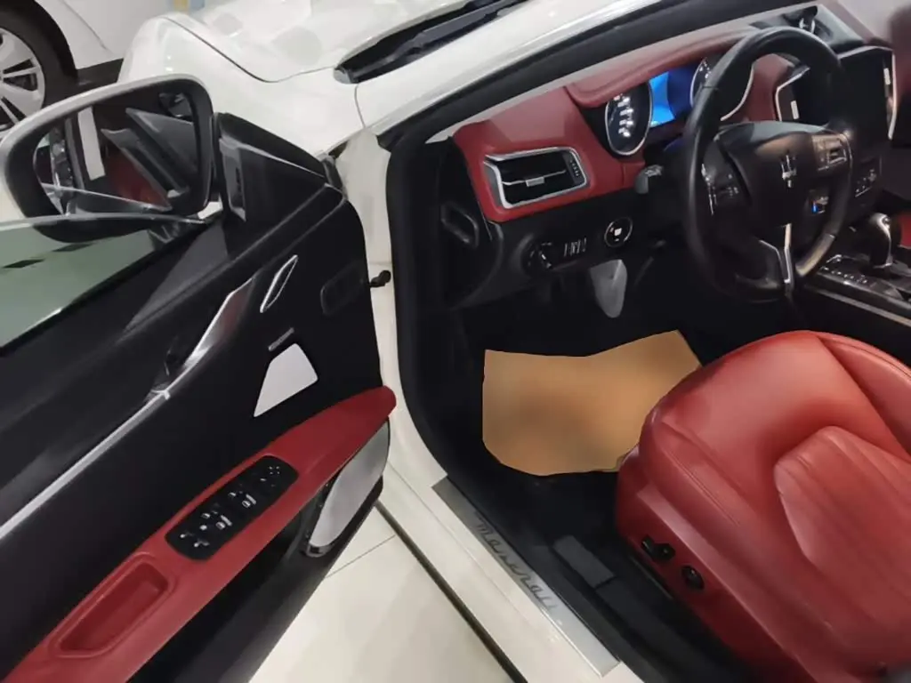 Maserati Ghibli 2019 — Фото 15/19