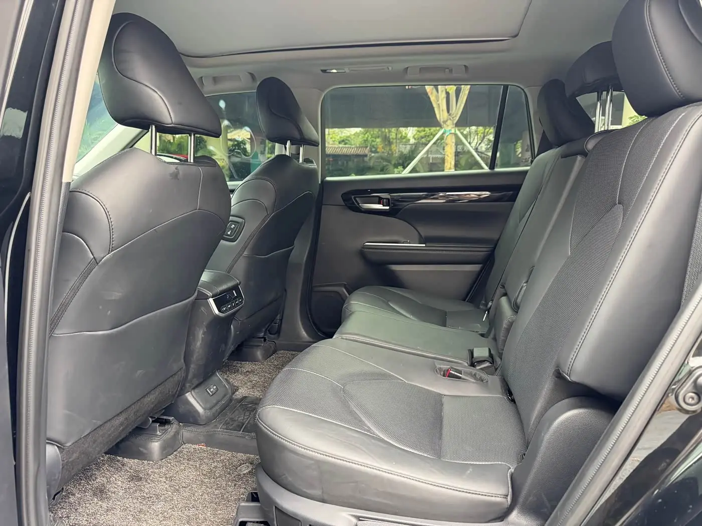 Toyota Highlander 2024 — Photo 13/14