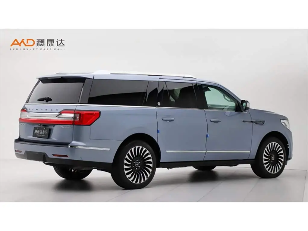 Lincoln Navigator 2021 — Photo 3/11