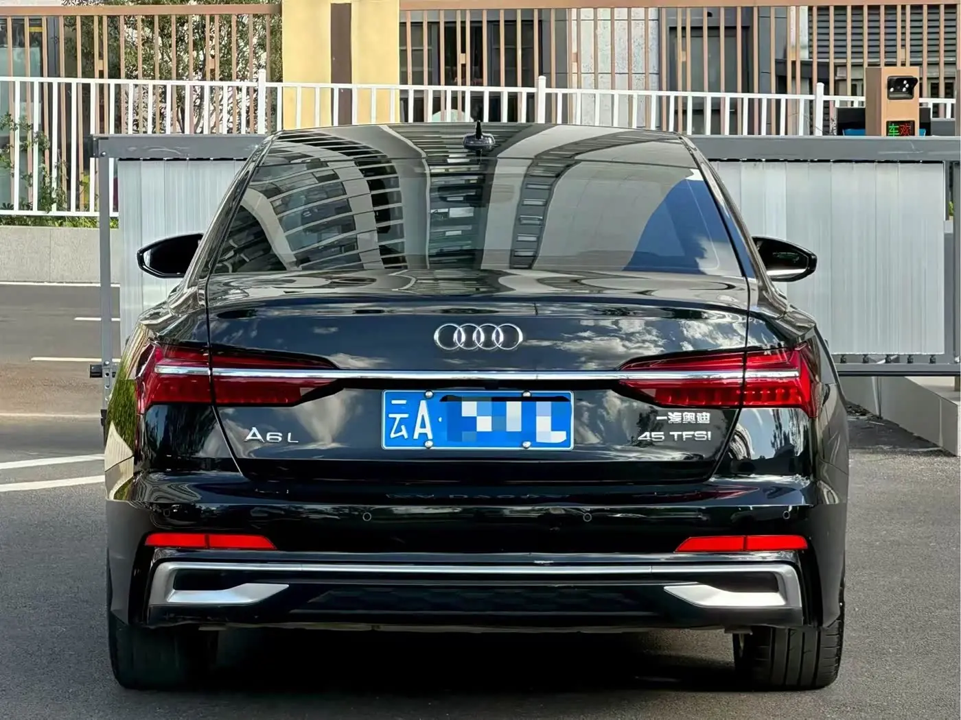 Audi A6L 2023 — Фото 5/9